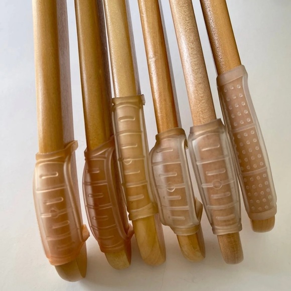 Bundle Of 6 Hangers for clothes - Picture 6 of 6